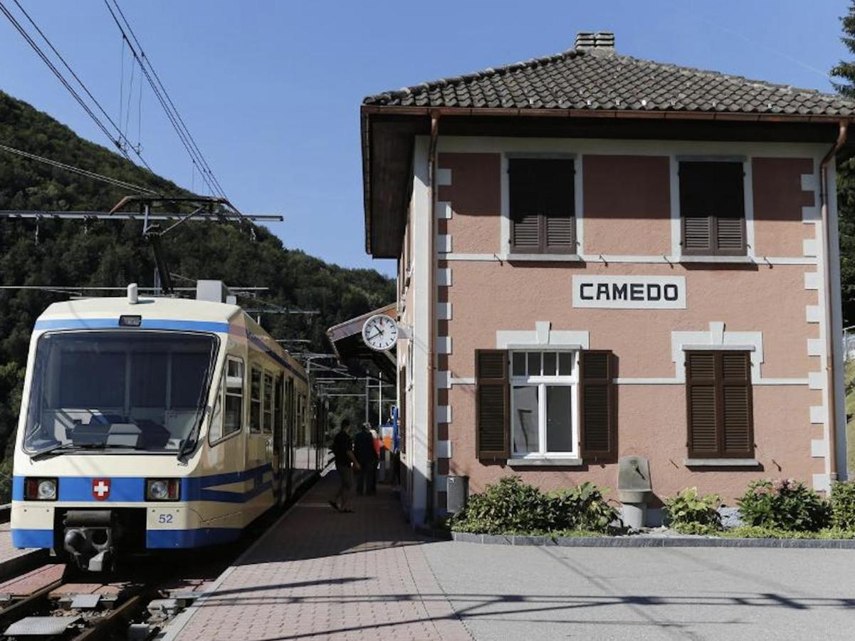 Osteria Gruetli Con Alloggio Borgnone Eksteriør billede
