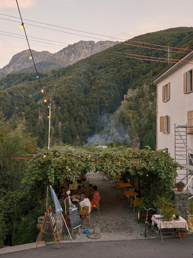 Osteria Gruetli Con Alloggio Borgnone Eksteriør billede